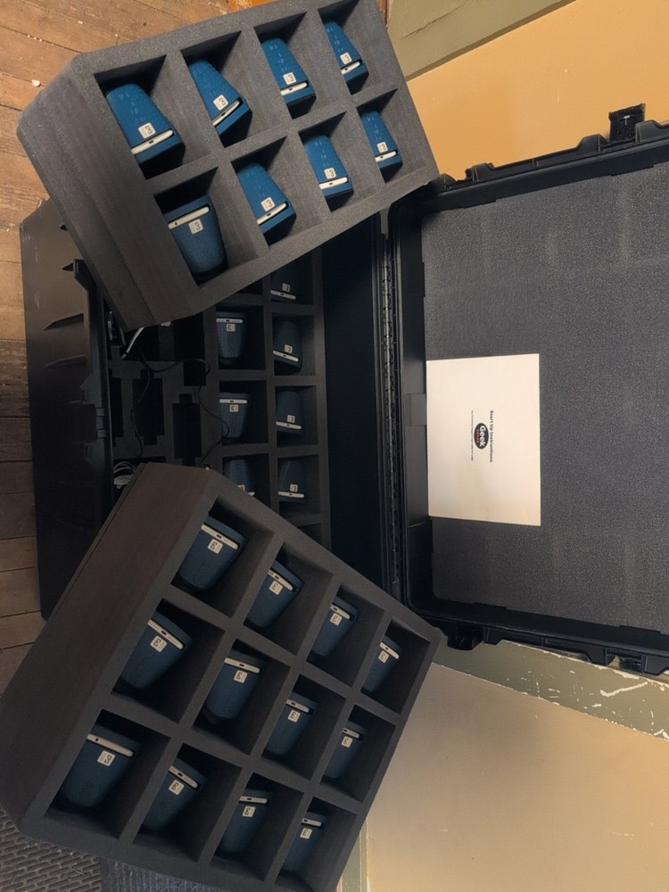 Google Expeditions Classroom Kit 30 VR headsets, 1 Tablet, Read Description