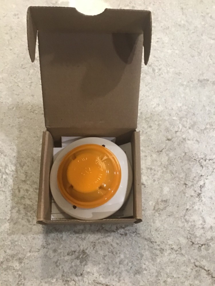 System Sensor 2151 Smoke Detector NEW