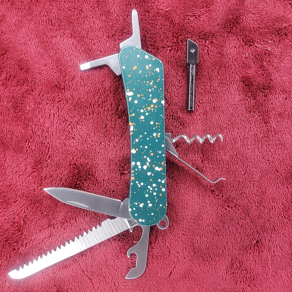 🔴 Gentleman’s Hardware Folding Pocket Knife Multitool fire starter