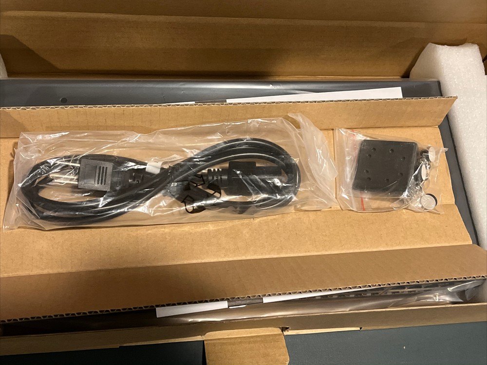 TP-Link 24 Port Rackmount Switch, New In Box