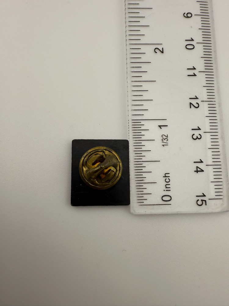 Caterpillar Logo Pin - Plastic - Wear