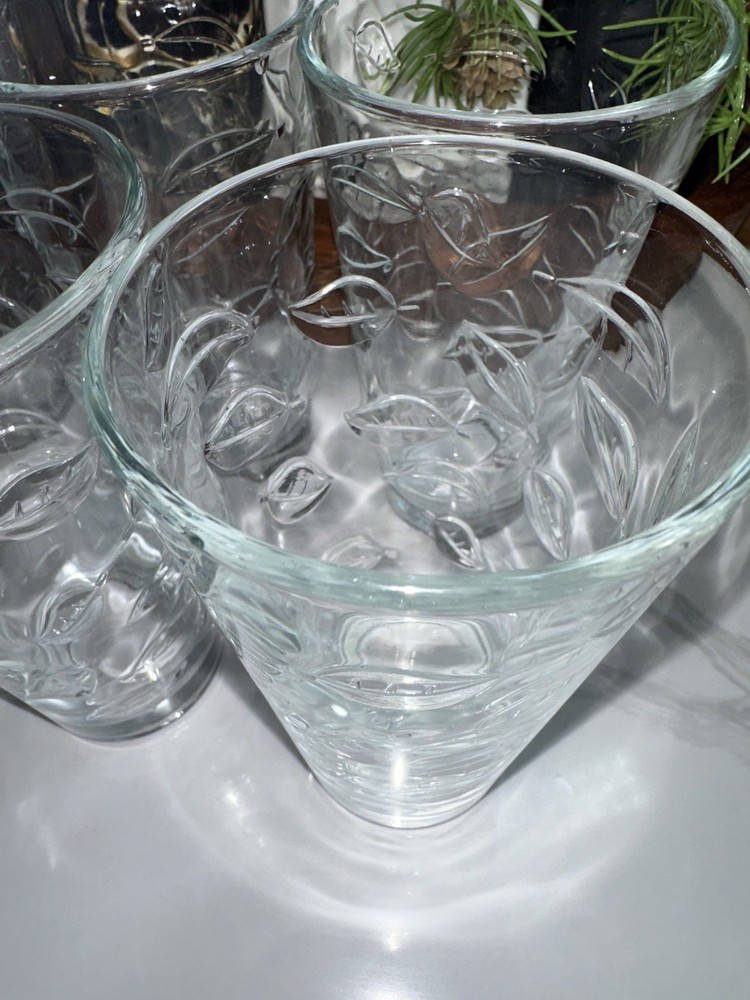 Lot Of 8 Libbey Leaf Pattern Drinking glasses