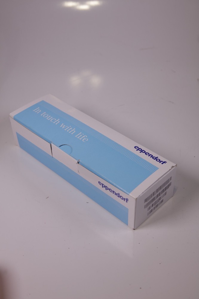 Eppendorf Reference 2 Fixed Volume Pipette Pipet 2mL New, Open Box