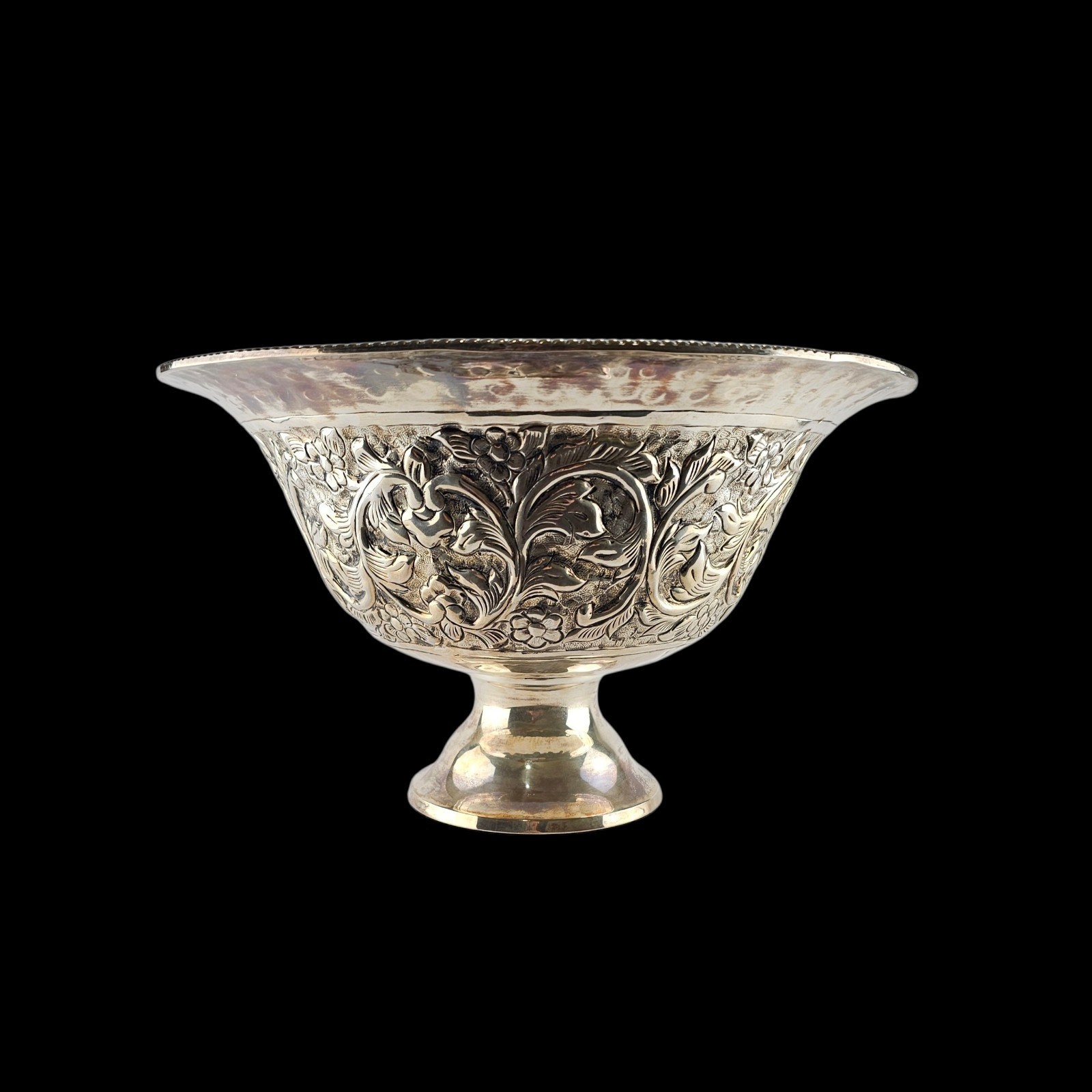 Silver-plated Alda's Classic Ornate Floral Motiff Pedestal Punch Bowl Hammered