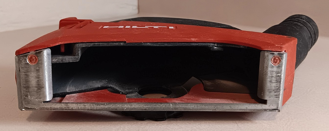 HILTI DC 500L ANGLE GRINDER 11000 RPM 5IN 115V-AC 12.7A 60HZ W/ DUST EXTRACTOR