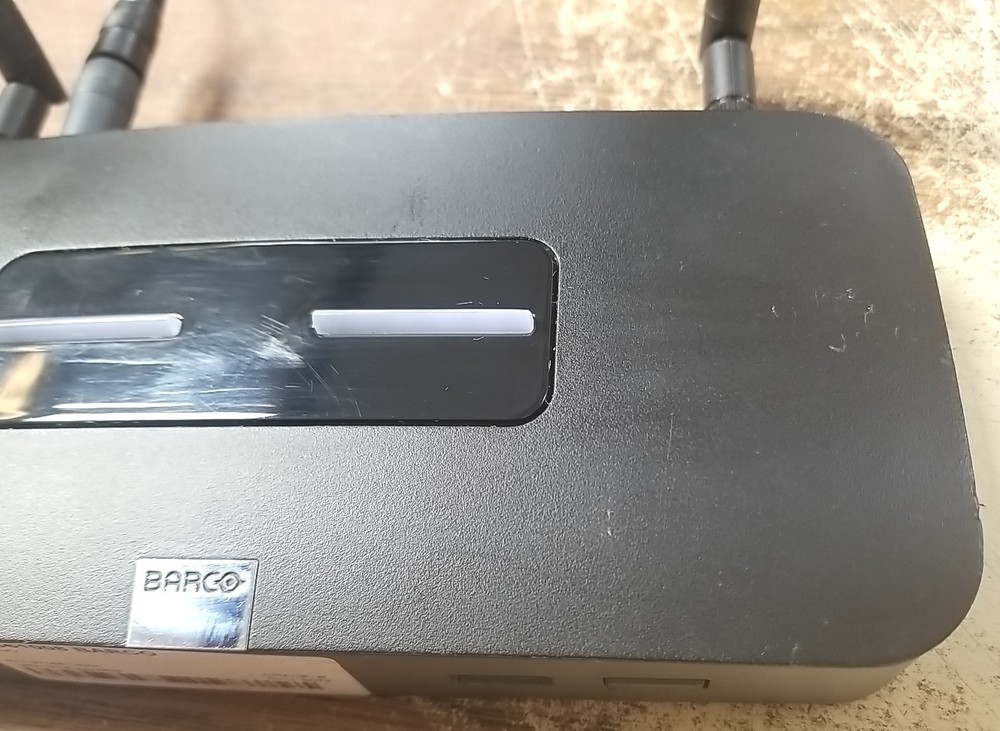 Barco ClickShare R9861008 Wireless Presentation System. *READ⬇️*