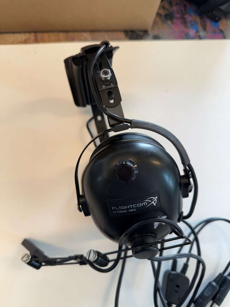 Flightcom Classic 40X Aviation Headset with stereo/mono switch