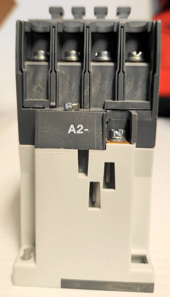 ABB TAL264000RT-51 DC CONTACTOR 17-32V