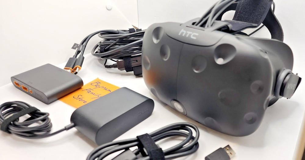 HTC Vive VR Headset Kit + 🔥Eyefluence Eye Tracking Mod 🔥 Excellent A+ Clean