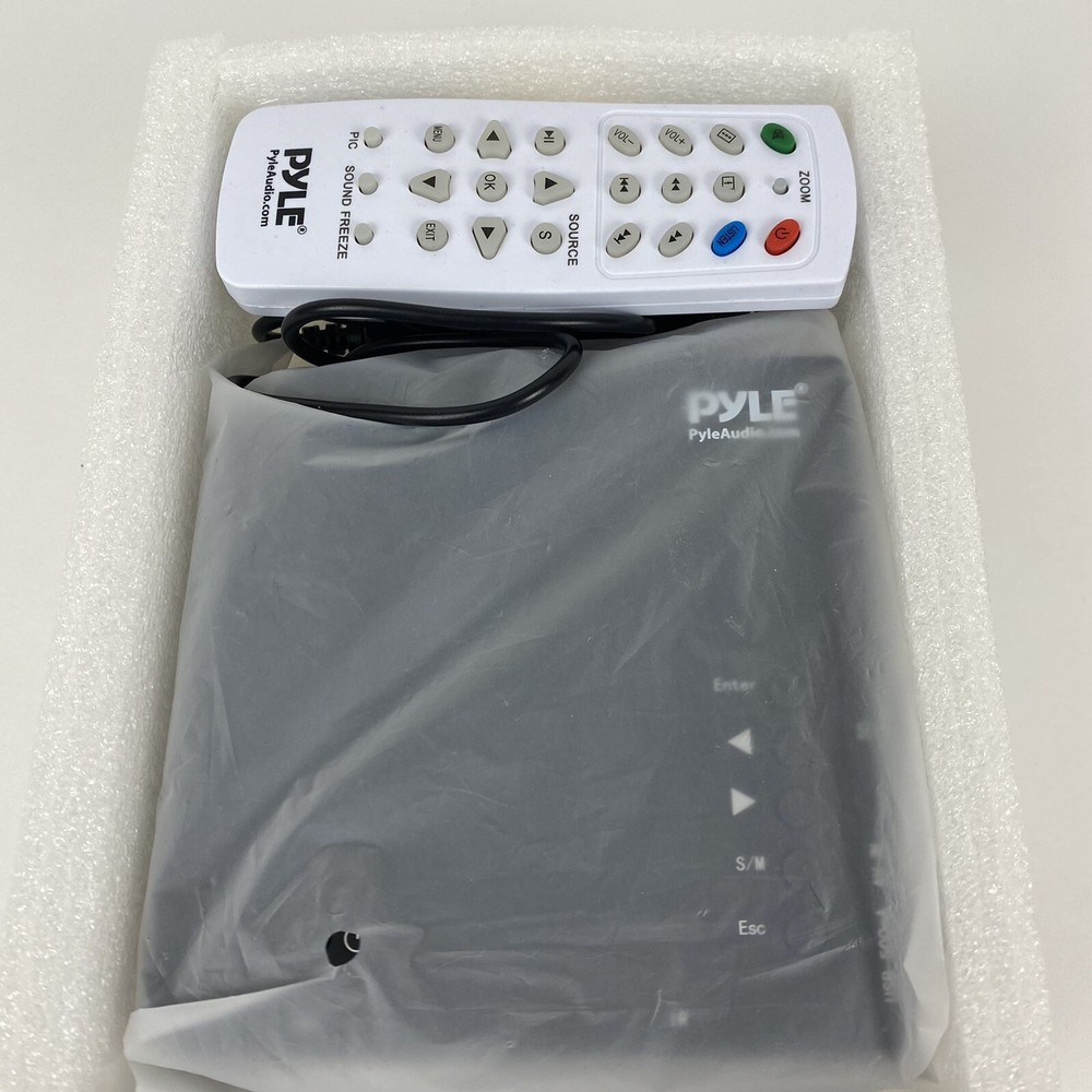 Pyle Mini Video Projector PRJG45 - New Open Box