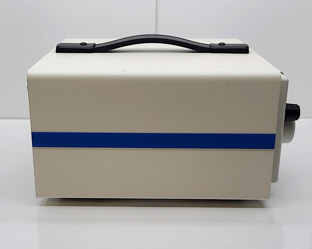 SCHOTT DCR III Light Source