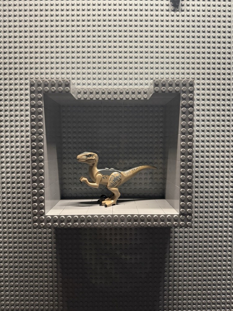 LEGO Velociraptor
