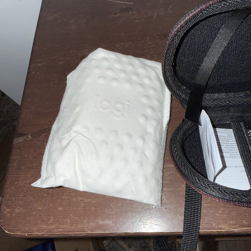 Logitech Pebble 2 M350s Wireless Bluetooth Mouse Black + Carry Case NIB