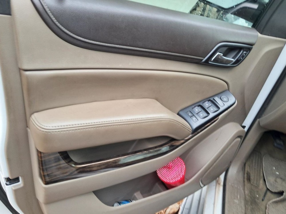Fuse Box Engine Fits 15-20 ESCALADE 4846366