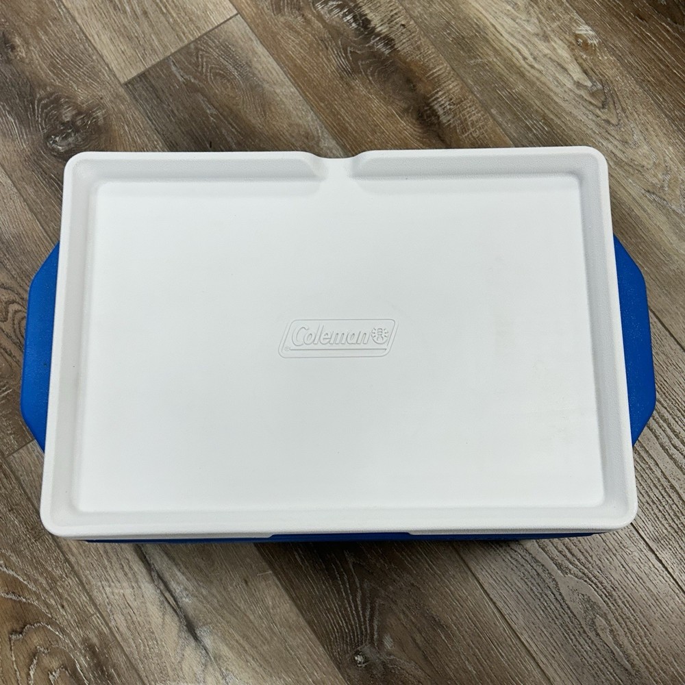 Coleman Party Stacker Cooler Model 9223 Stackable 48 Cans Blue White