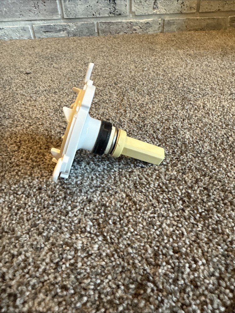 Farberware Food Processor FP3000FBS Bowl Coupling Replacement Part ONLY