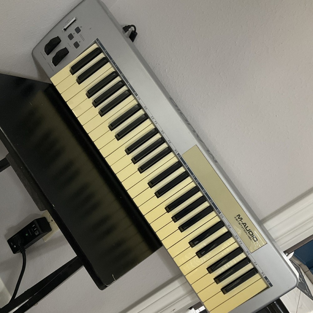 M-Audio Keystation 49e USB MIDI Keyboard Controller, 49 Keys, USB/MIDI