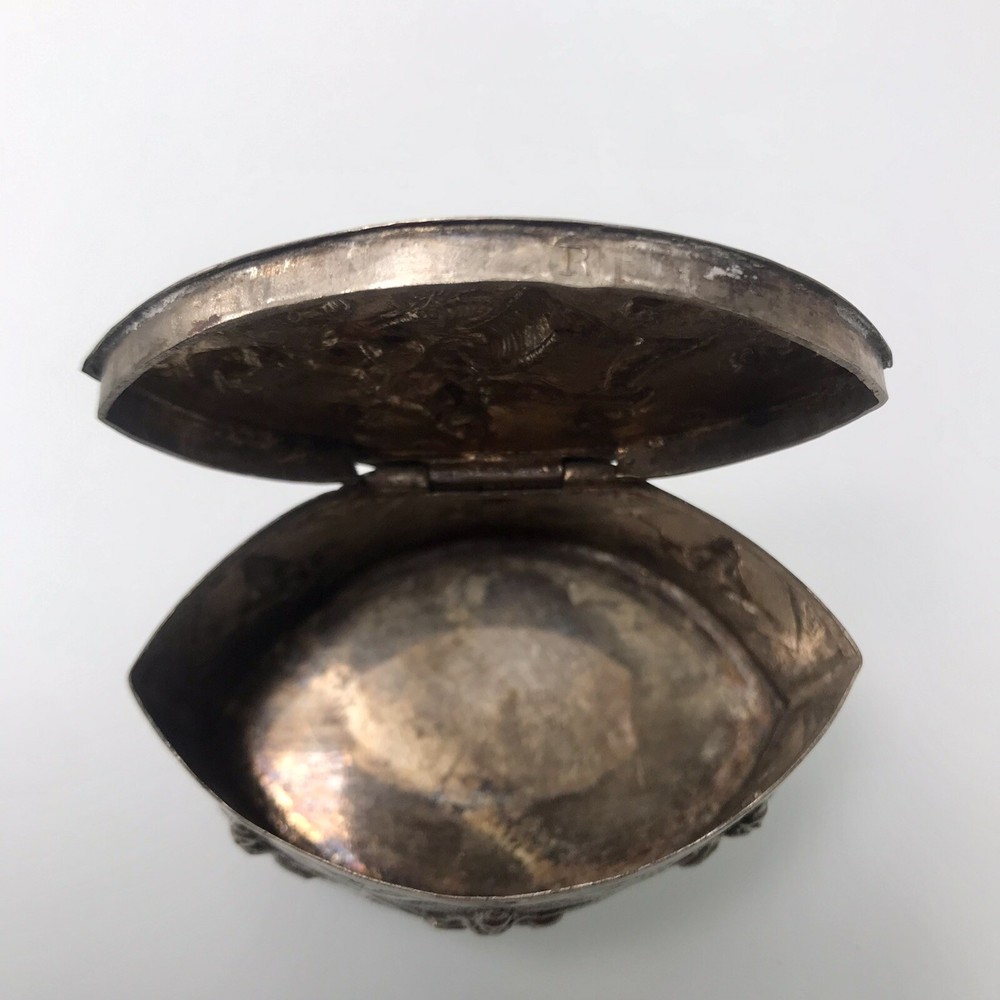 Antique Solid Sterling Silver Siamese Embossed Repousse Trinket / Snuff Box