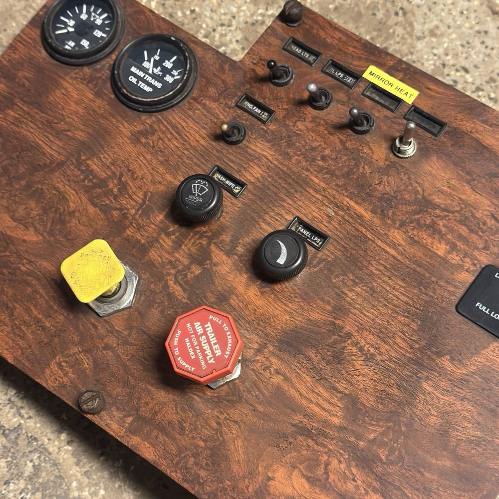 2000 Peterbilt 357 Gauge Switch Dash Panel 170250