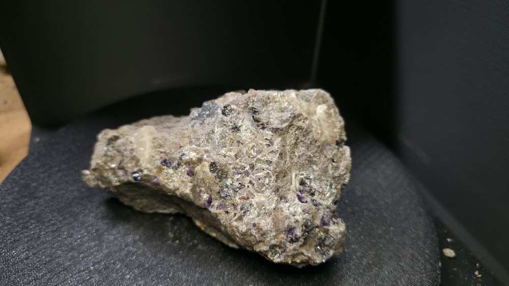 UV Reactive Cubic Fluorite 652g