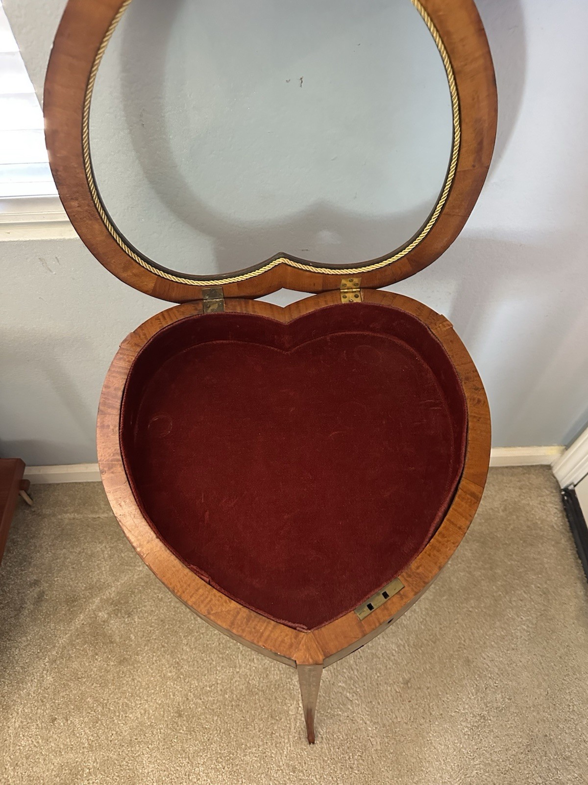 ANTIQUE FRENCH HEART SHAPED HAND PAINTED BIJOUTERIE DISPLAY TABLE