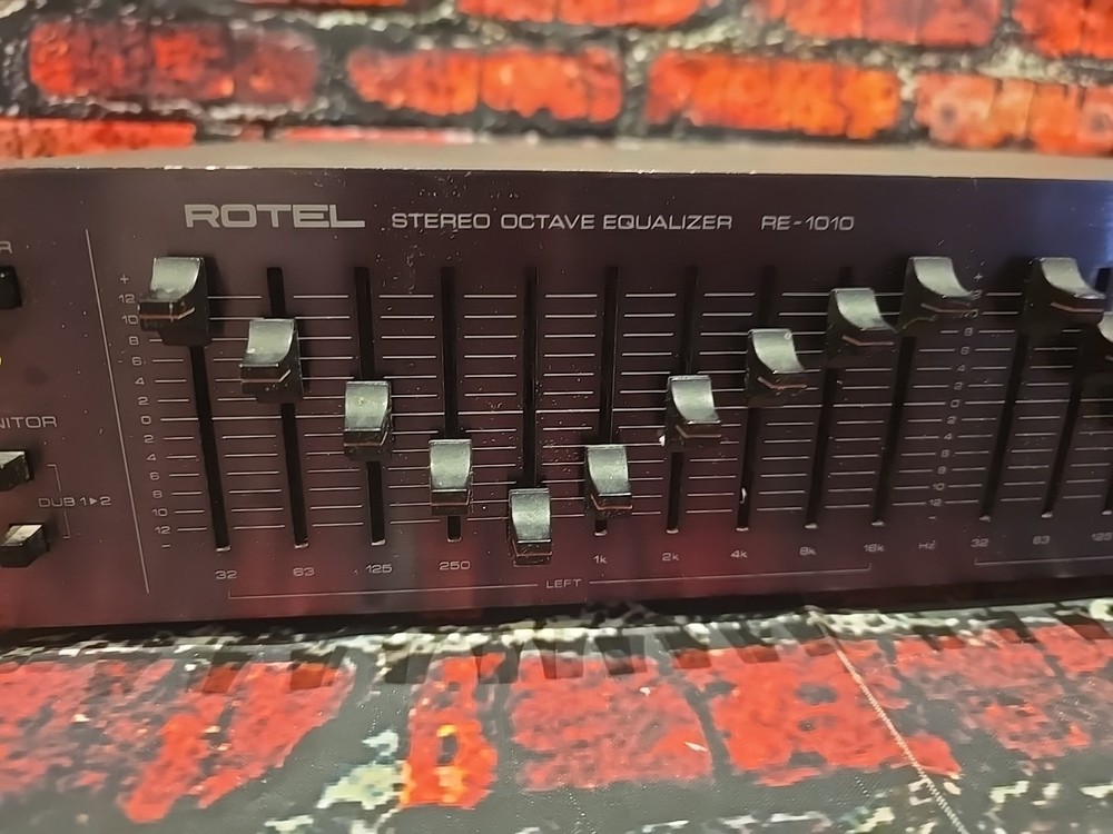 Rotel RE-1010 Stereo Octave Equalizer - ONE OWNER - TESTED - WORKING
