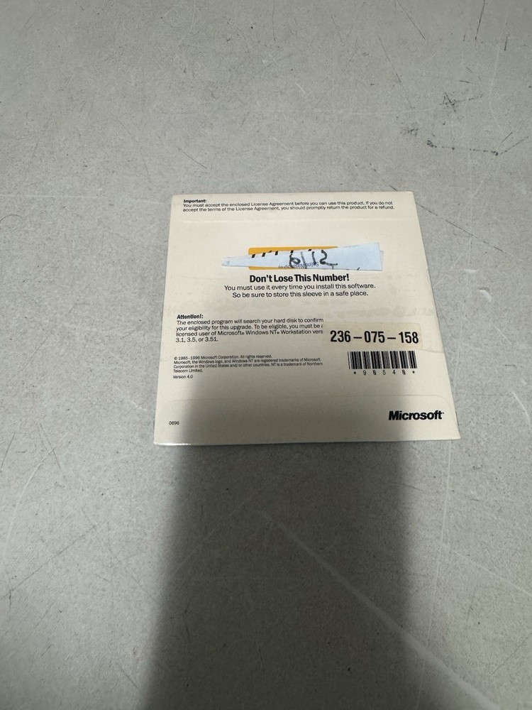 Microsoft Windows NT Workstation Upgrade Version 4.0 CD w/ Sleeve & Product Key
