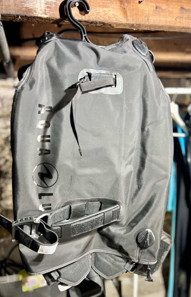 Aqua Lung ZUMA BCD size Medium Large