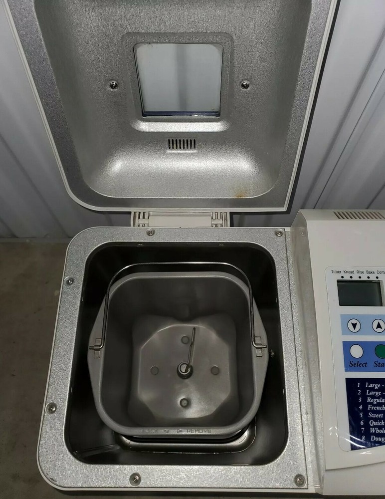 Regal Kitchen Pro Breadmaker K6743 Kitchen Appliance Auto Bread Machine - WORKS!