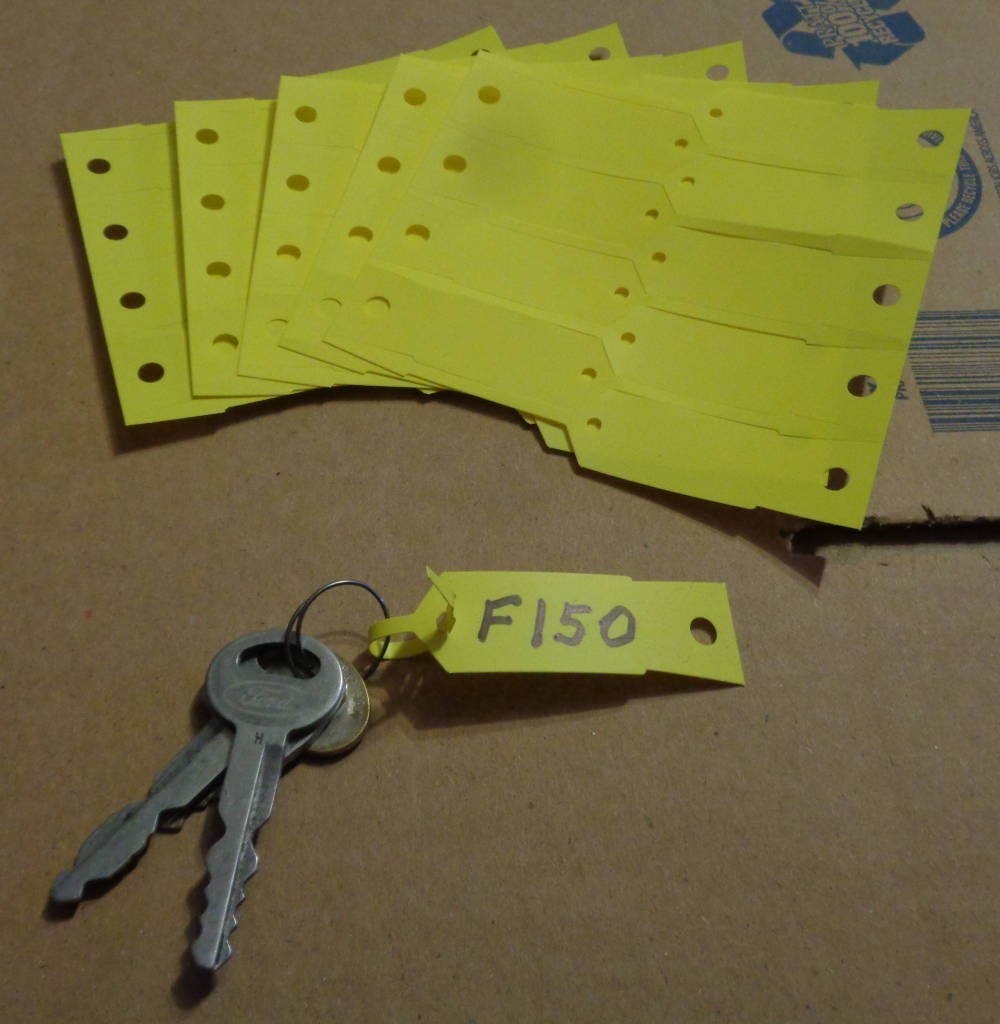 45 Yellow Arrow Tags Key / Price / Item Label Self Locking 4-1/2 X 3/4 inch