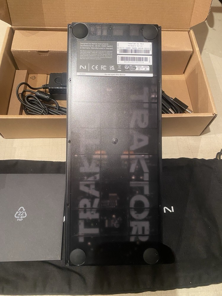 Native Instruments Traktor X1 MK3 New Open Box With Hard Case