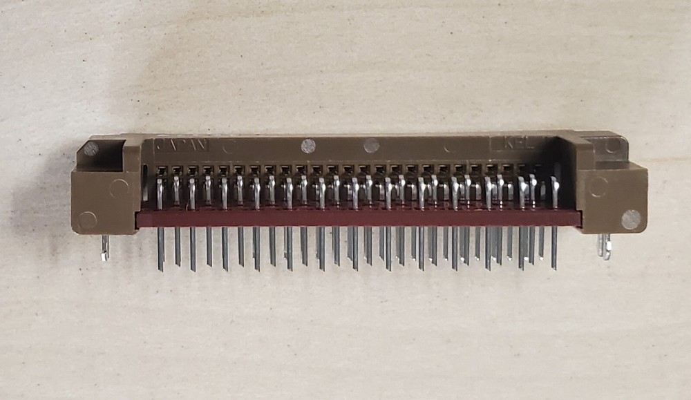 9237 Connector Brown
