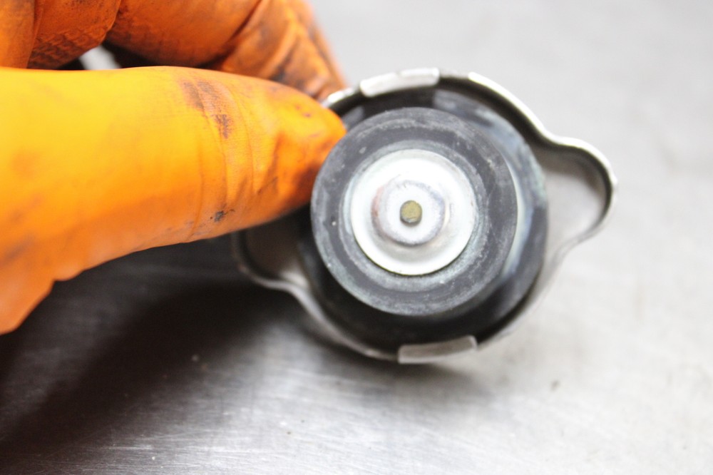 03-04 Honda 600RR Engine Radiator Cap