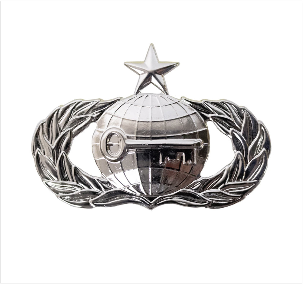 GENUINE U.S. AIR FORCE BADGE: INTELLIGENCE: SENIOR - REGULATION SIZE