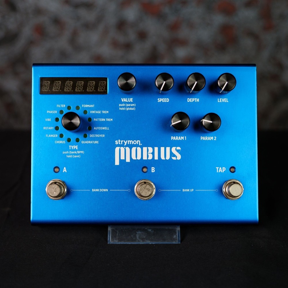 Strymon MOBIUS Modulation Guitar Effect Pedal 200 Presets