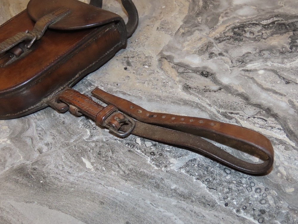 CE5: War Period Private Purchase Leather Holder with Sandwich Tin James Dixon