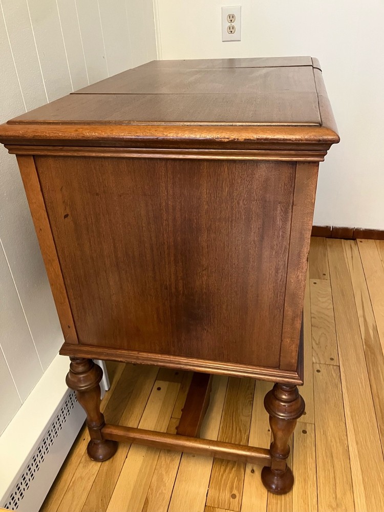 Victrola Granada Phonograph Serial #54371
