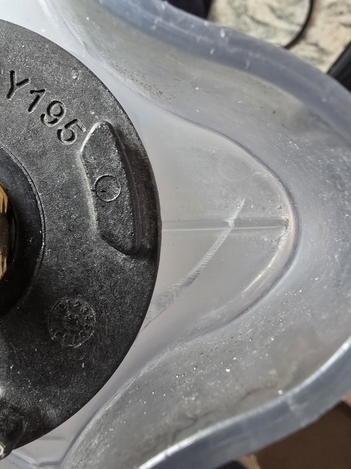 Vitamix The Quiet One Blender 48oz Polycarbonate Jar item 036019 ABAB READ