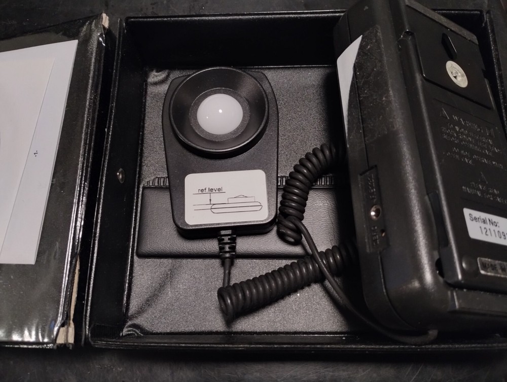 **USED** TES-1336A High Precision Datalogging Light Meter Digital LUX Meter