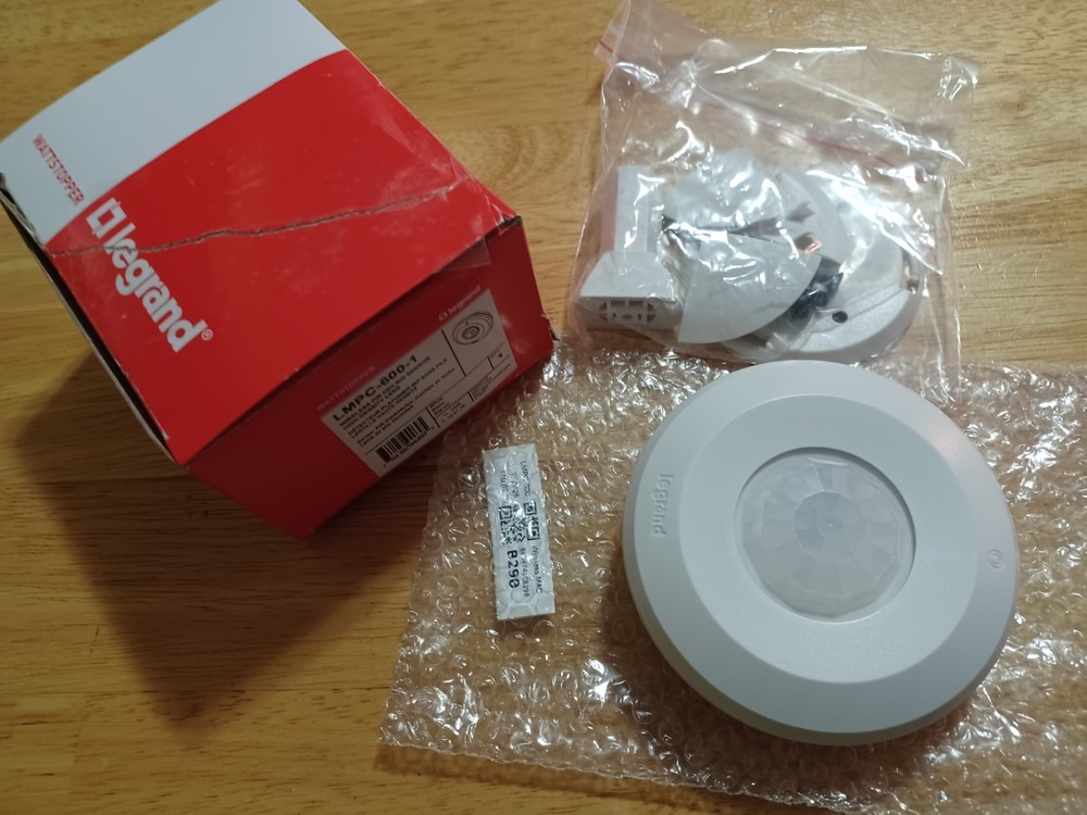 LEGRAND WATTSTOPPER LMPC-600-1  White Ceiling Wireless Sensor