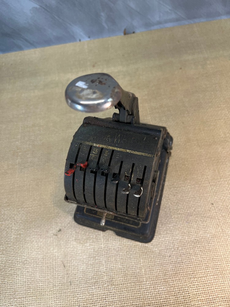 Antique F & E Hedman Mfg. Co. Check Writer Model D