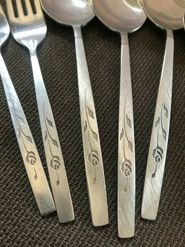 Oneida CAPISTRANO Oneidacraft Deluxe Stainless flatware CHOOSE 4 Piece set