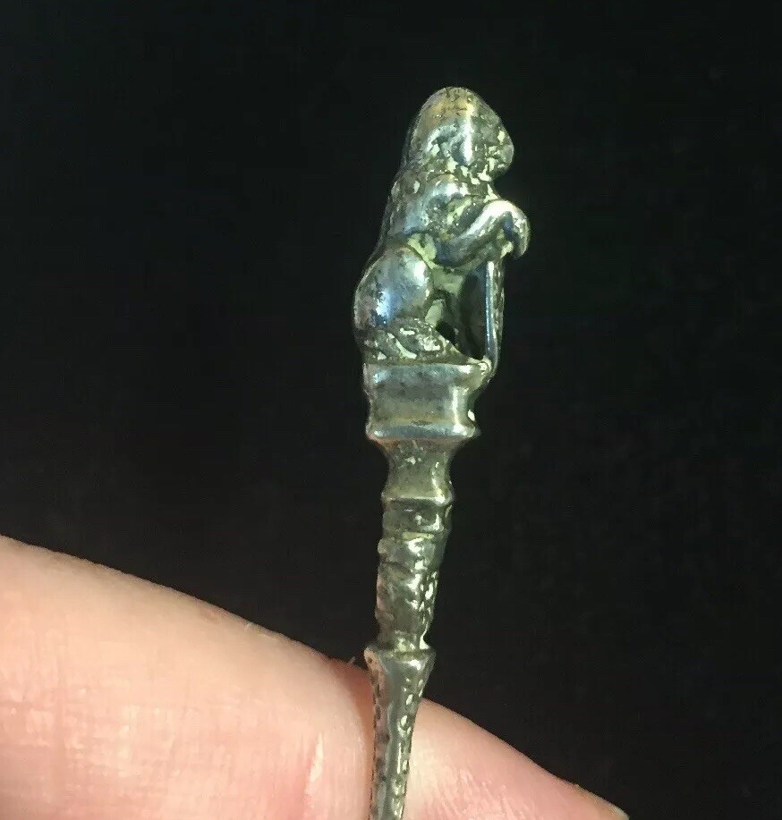 S. Vivaldi 800 Silver Lion Crest Pickle Fork 4 3/4”