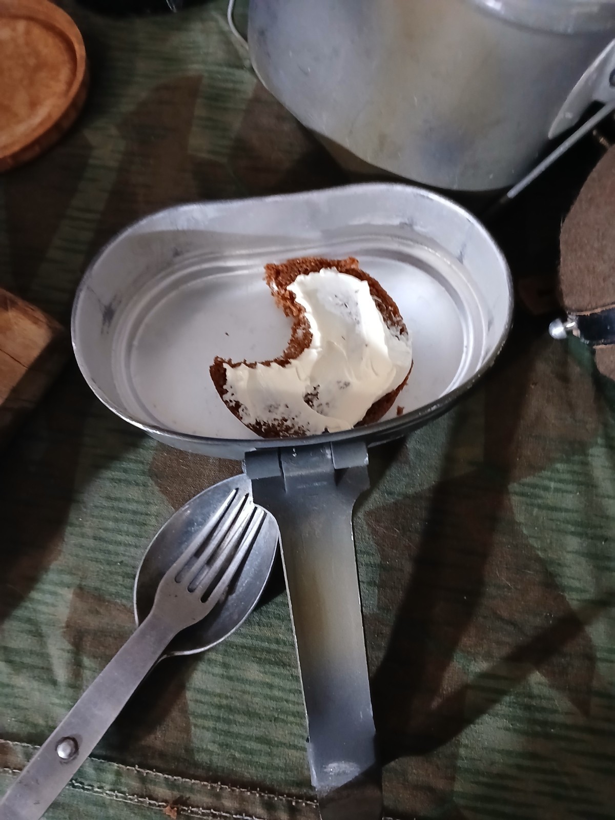 WW2 German reproduction field ration . Brown bread in airtight can, eatable