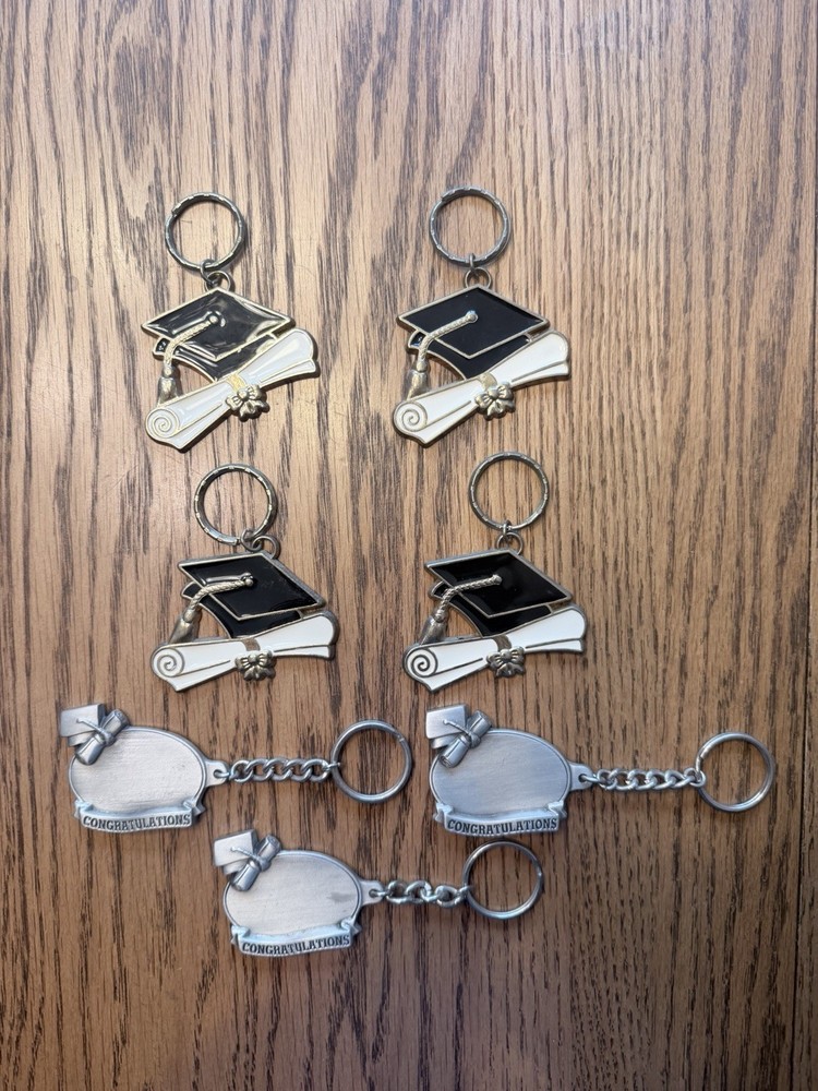 7 Graduation keychains