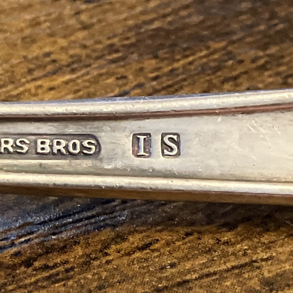 Vintage Rogers Bros. “First Love”Children’s Spoon & Fork Set Silverplate 4” Long