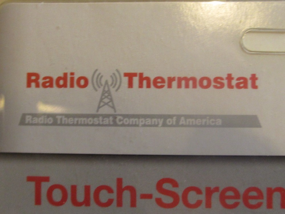 T30 Radio Thermostat Touchscreen Programable New Sealed