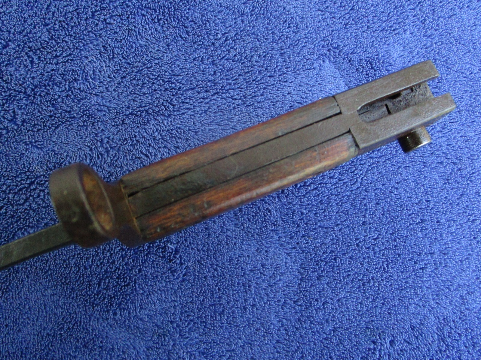 ORIGINAL LATE WW2 JAPANESE TYPE 30 ARISAKA BAYONET AND SCABBARD MAKER JINSEN