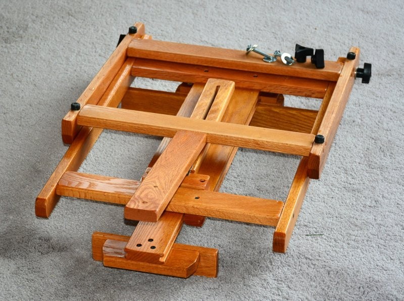 AMERICAN SOLID OAK LARGE TABLETOP EASEL