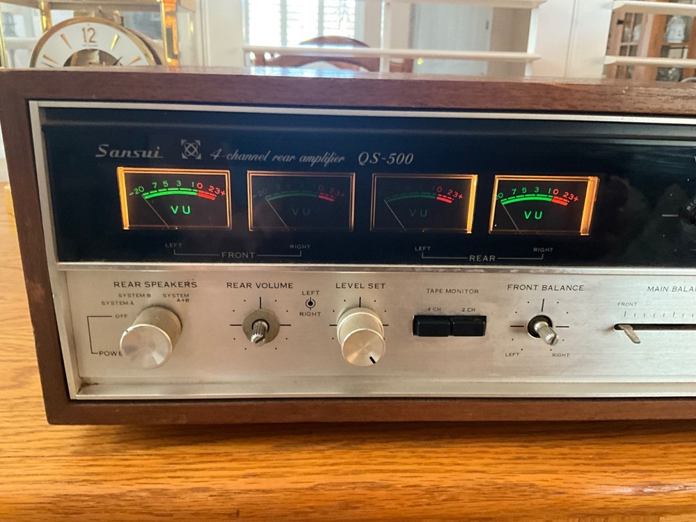 SANSUI 4 CHANNEL REAR AMPLIFIER 230 WATTS MODEL QS-500 FUNCTIONAL NEEDS 3 KNOBS